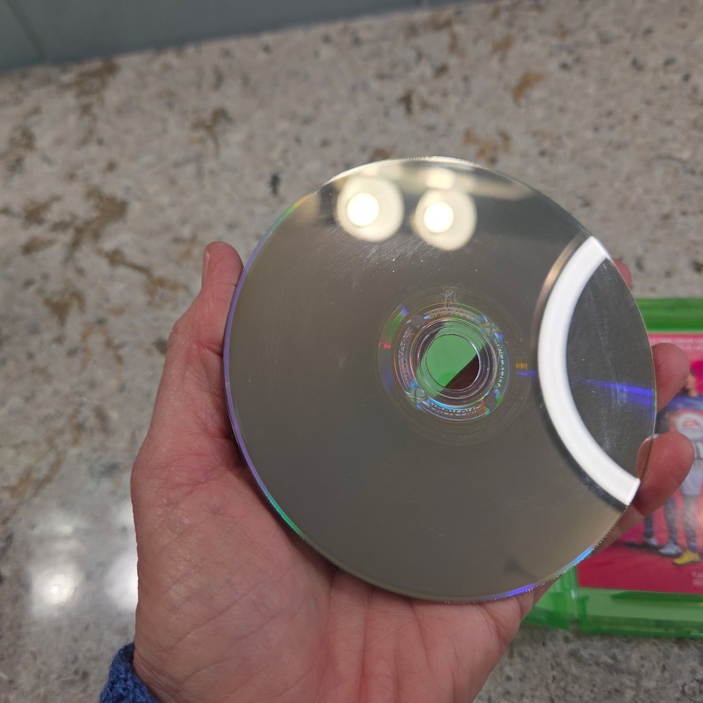 Xbox One FIFA 19 Soccer Football Video‎ Game Cristiano Ronaldo - Picture 5 of 5